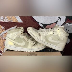 Nike Air Jordan 1 Mid Lemon Yellow Women's Size 8.5 No Box CK6587-200 Beaters